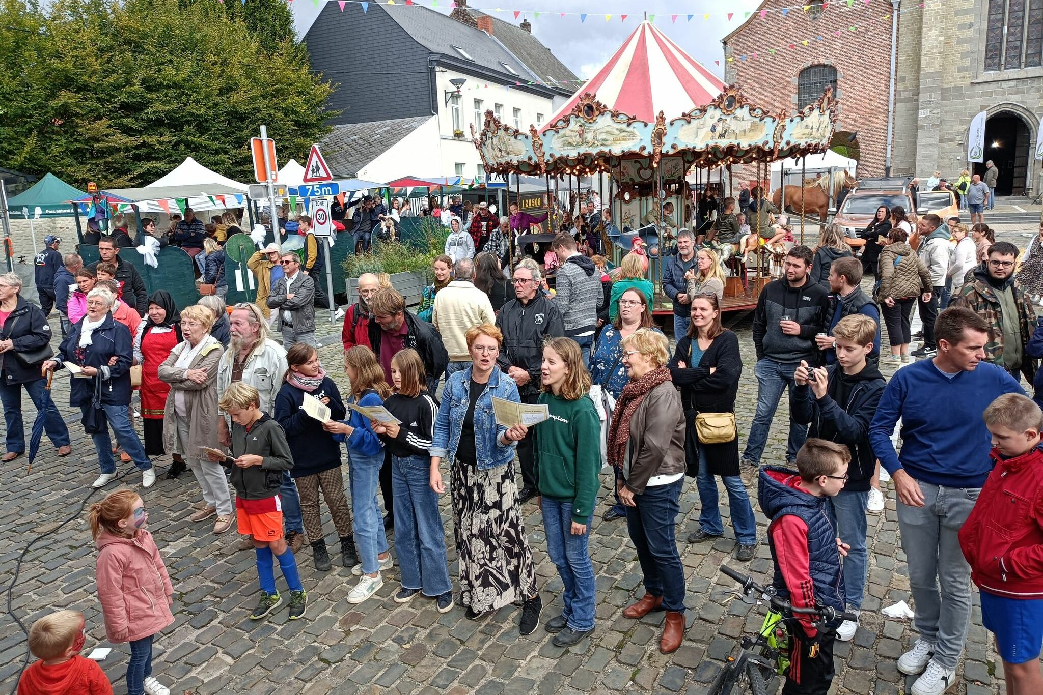 Un artiste de rue à l'occasion de votre foire artisanale avec Magic Arts