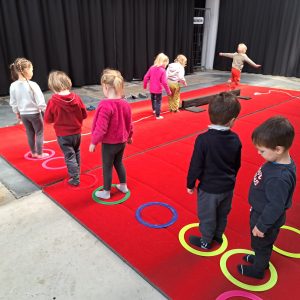 Lire la suite à propos de l’article 🎪Une semaine circassienne pour les 3-6 ans à Ath!