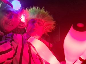 Lire la suite à propos de l’article 🎪 Jongleurs et artistes de rue lumineux à Calais (Côte d’opale)